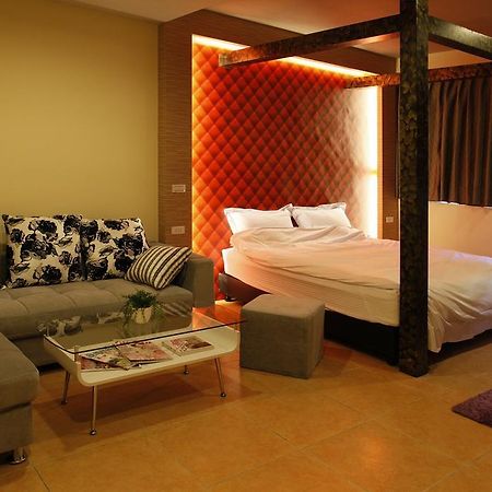 Yes 17 Hotel Luodong Exterior photo